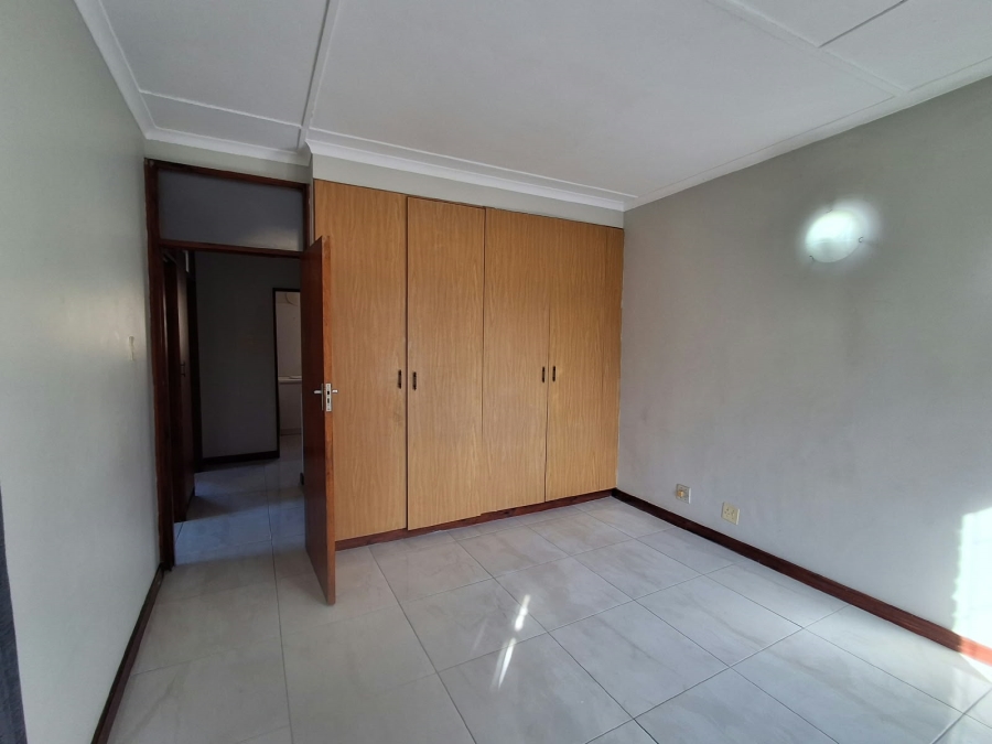 To Let 3 Bedroom Property for Rent in Walmer Eastern Cape